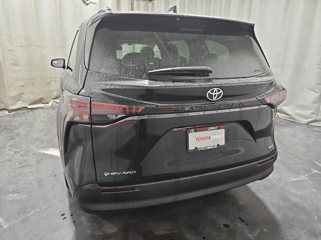 New 2026 Toyota Sienna XLE image 6