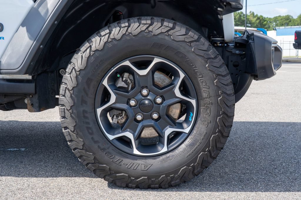 Used 2023 Jeep Wrangler Unlimited Rubicon 4xe AWD/4WD image 32
