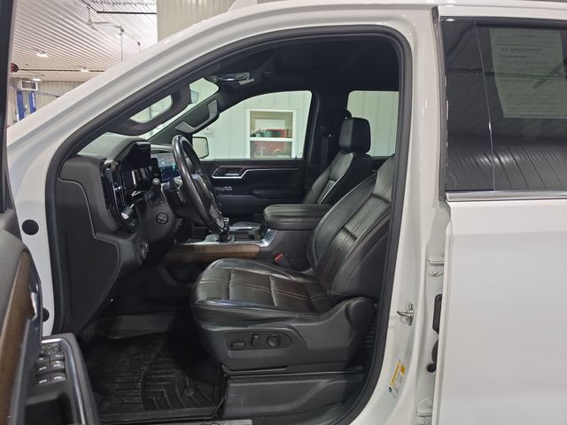 Used 2023 Chevrolet Silverado 1500 High Country w/ Technology Package AWD/4WD image 24