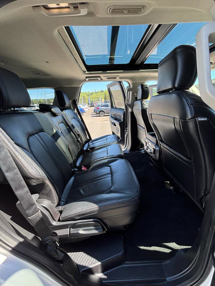Used 2019 Ford Expedition Platinum AWD/4WD image 42