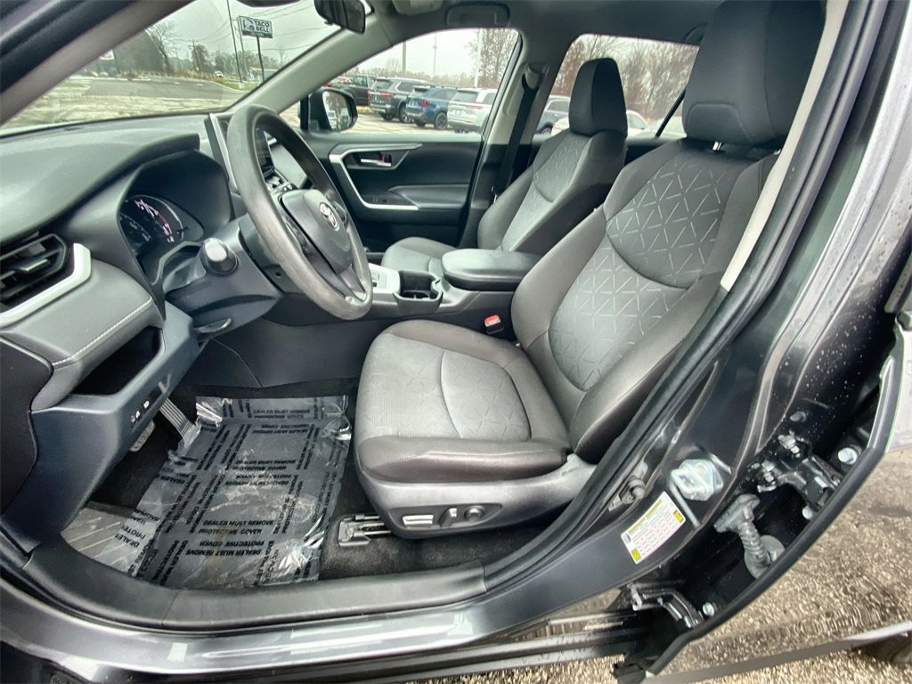 Used 2023 Toyota RAV4 XLE image 13