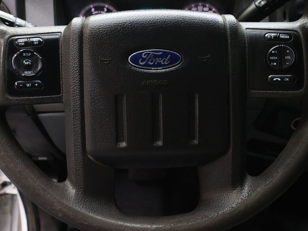 Used 2016 Ford F550 4x4 Regular Cab Super Duty image 16