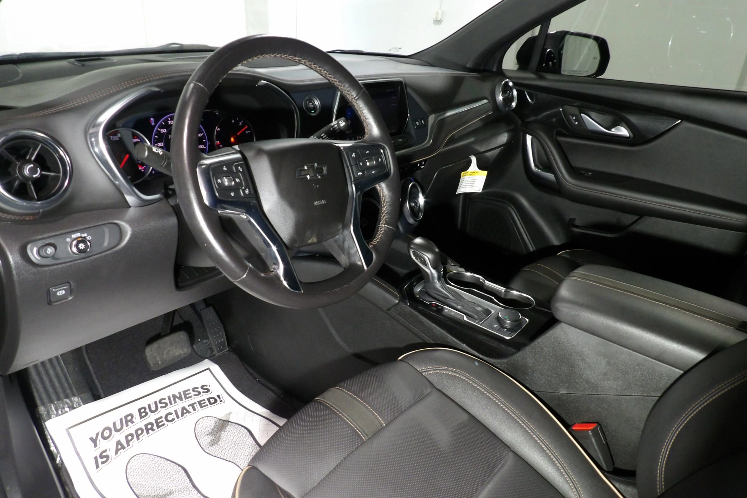 Used 2022 Chevrolet Blazer Premier w/ Enhanced Convenience Package AWD/4WD image 10