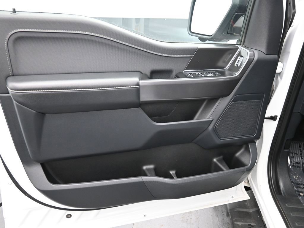 Used 2024 Ford F150 XLT w/ XLT Black Appearance Package image 16