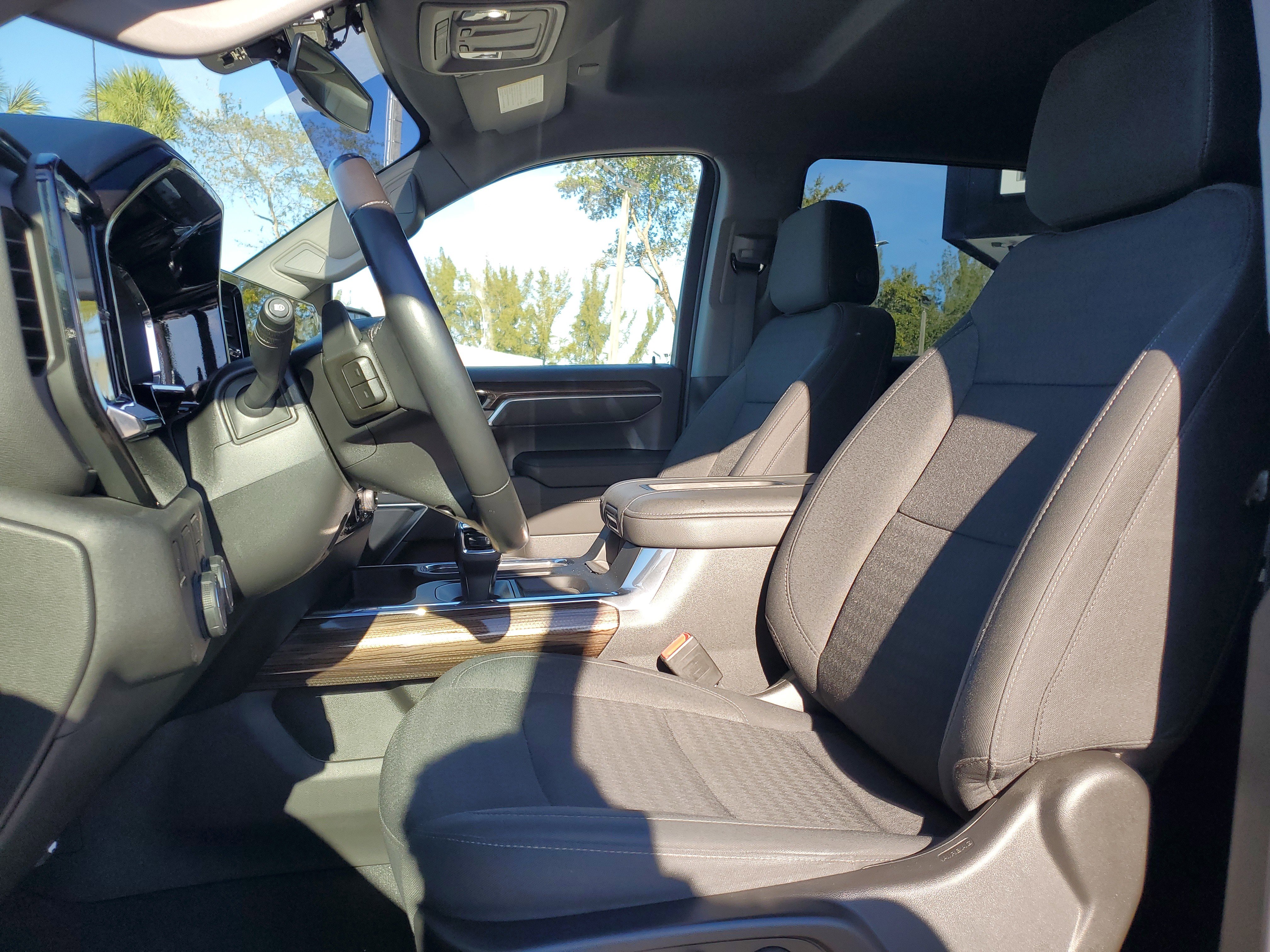 Used 2022 Chevrolet Silverado 1500 RST image 11