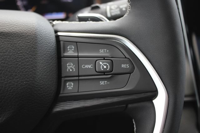 Used 2023 Jeep Grand Cherokee L Altitude AWD/4WD image 14