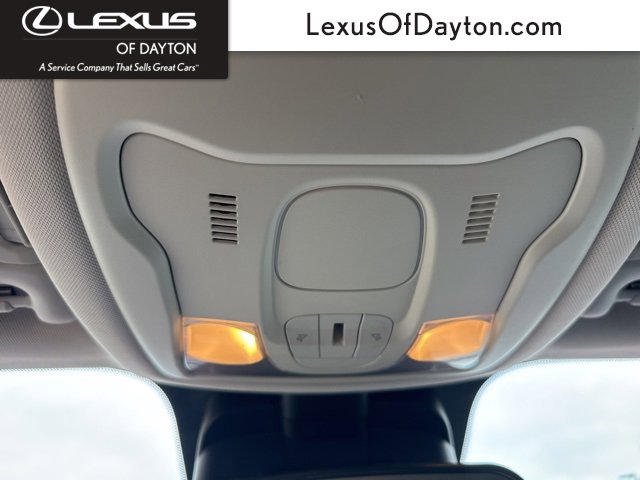 Used 2017 Jeep Renegade Latitude w/ Cold Weather Group image 30