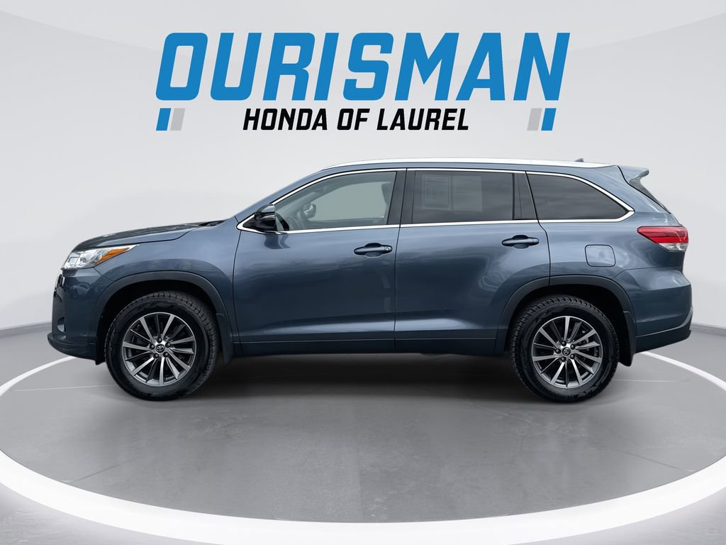 Used 2019 Toyota Highlander XLE w/ Carpet Mat Package (TMS) image 5