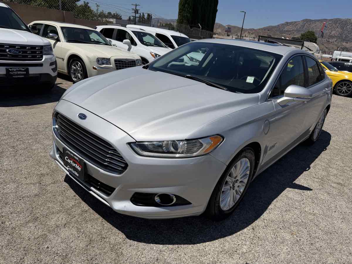 Used 2014 Ford Fusion Energi Titanium FWD image 3
