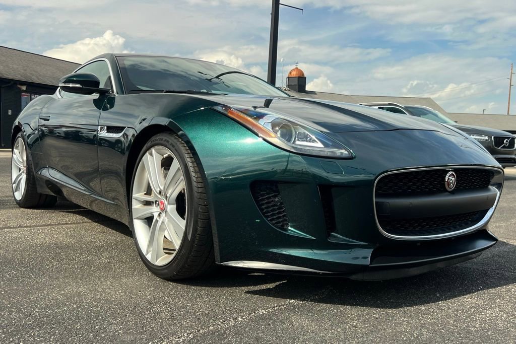Used 2016 Jaguar F-TYPE Coupe image 11