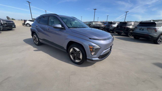 Used 2024 Hyundai Kona SEL image 2