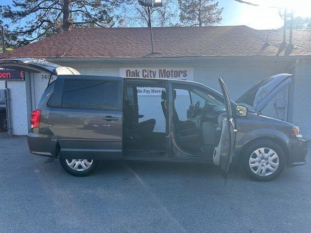 Used 2016 Dodge Grand Caravan SE w/ Quick Order Package 29E SE FWD image 10