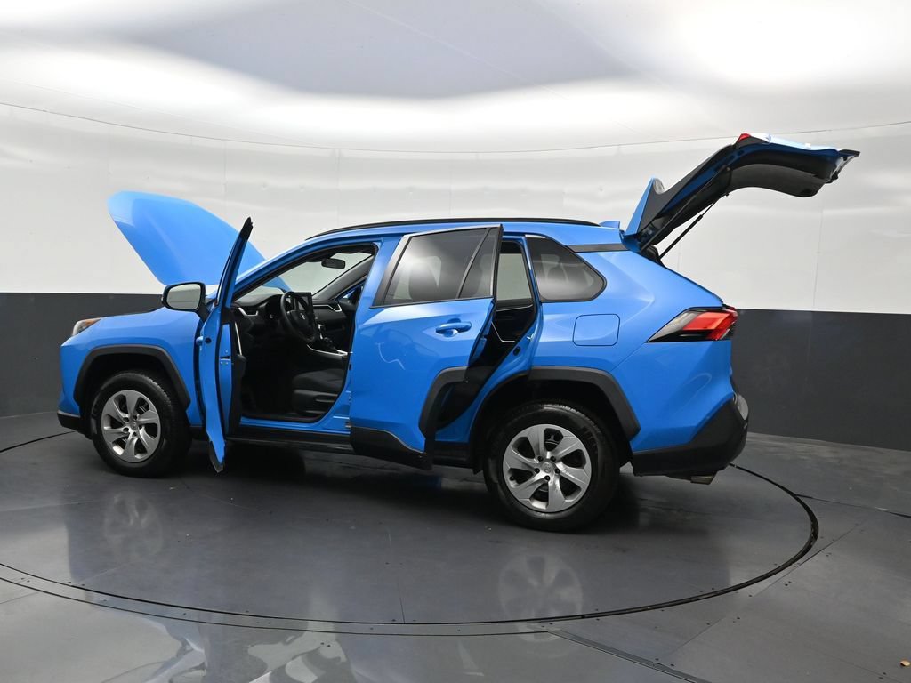 Used 2020 Toyota RAV4 LE FWD image 33