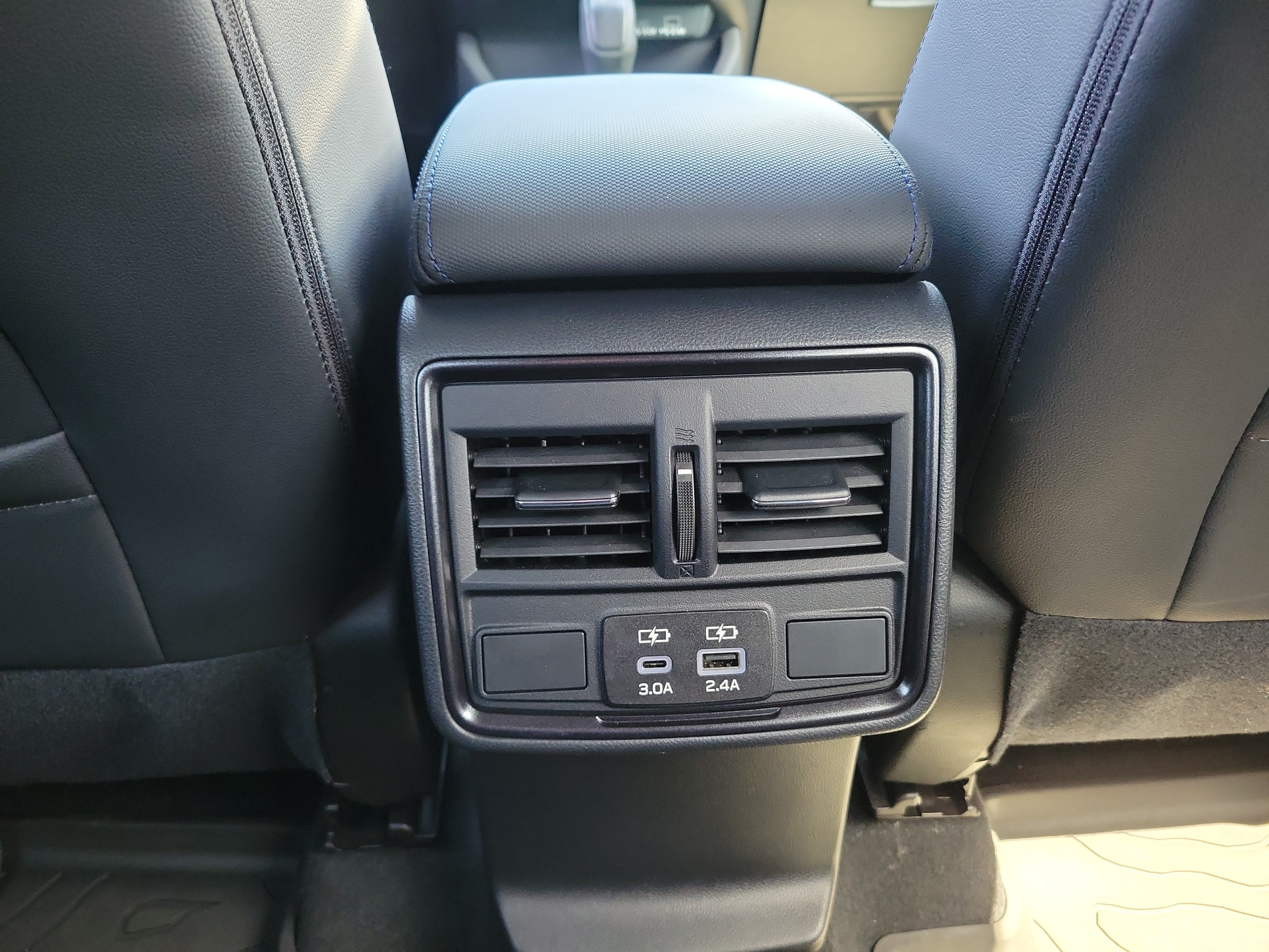 Used 2025 Subaru Forester Limited AWD/4WD image 15