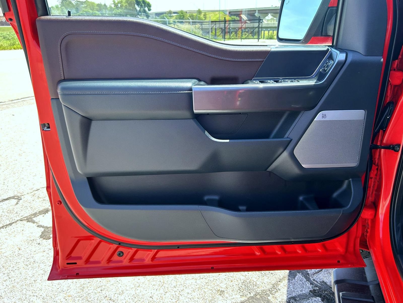 Used 2021 Ford F150 Lariat w/ Equipment Group 502A High AWD/4WD image 9