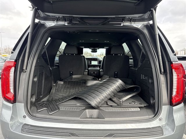 Certified 2024 GMC Yukon Denali w/ Advanced Technology Package image 29