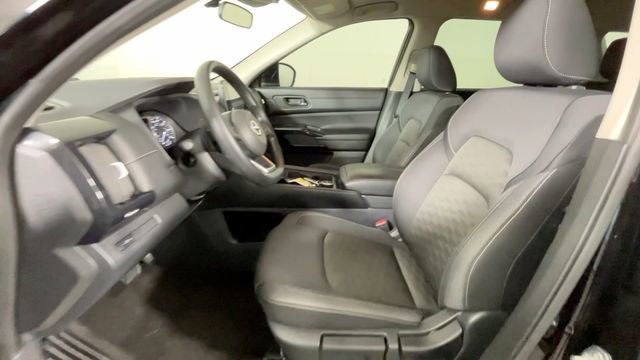 Used 2024 Nissan Pathfinder S AWD/4WD image 22