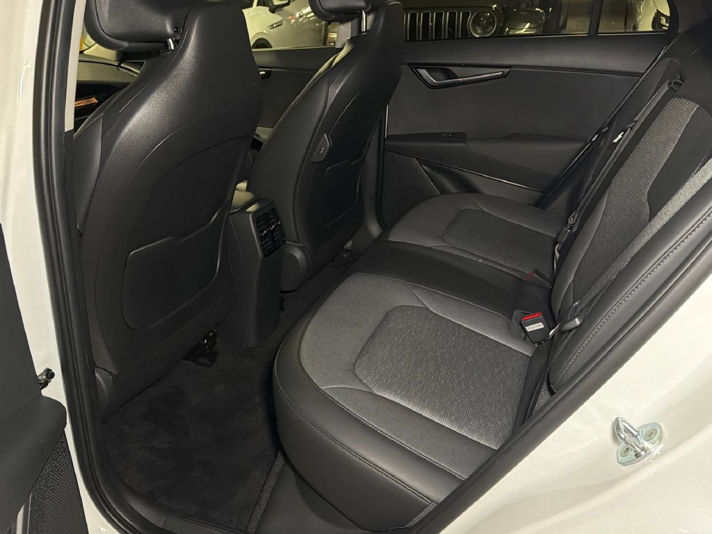Certified 2023 Kia Niro Wave FWD image 19