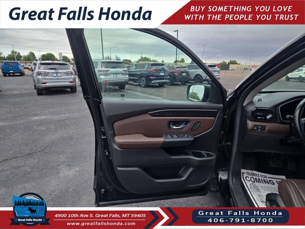 Certified 2025 Honda Pilot Elite image 11
