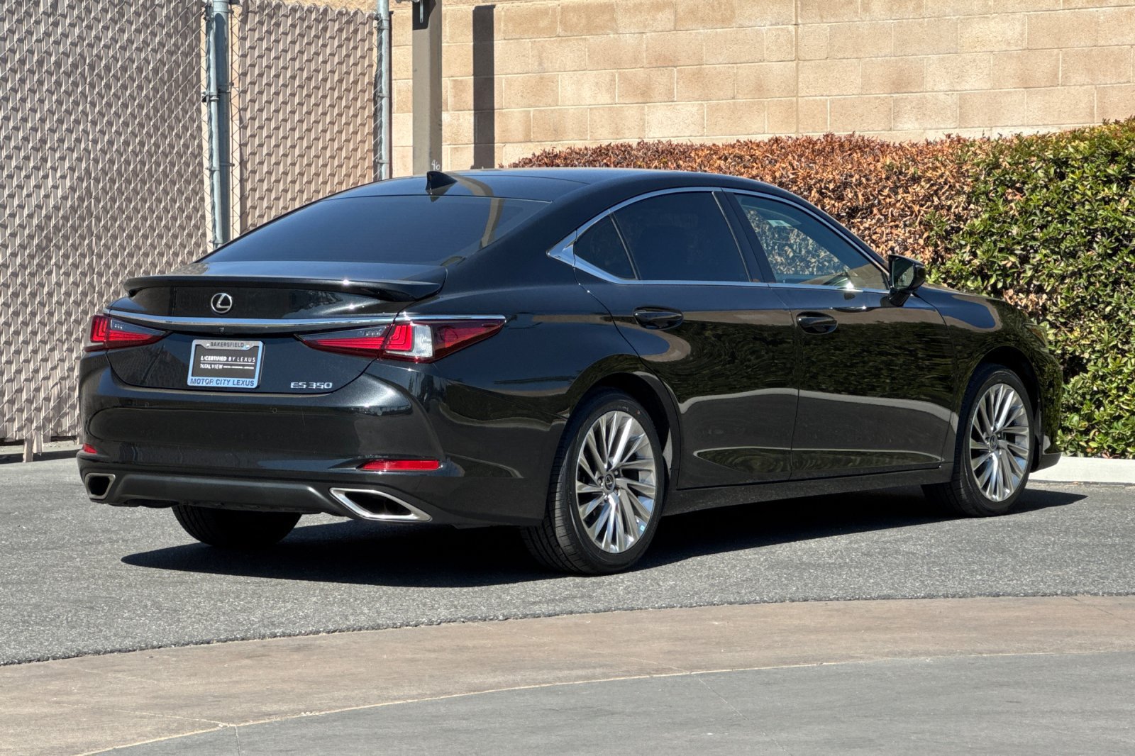 Certified 2022 Lexus ES 350 w/ Accessory Package 2 FWD image 4