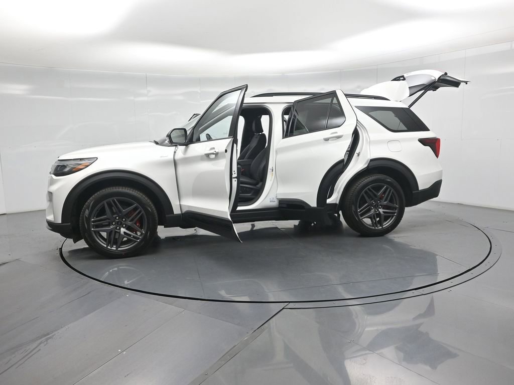 New 2026 Ford Explorer ST-Line w/ ST-Line Street Pack AWD/4WD image 36