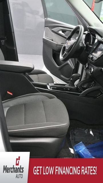 Used 2023 Chevrolet TrailBlazer LT w/ Convenience Package FWD image 17