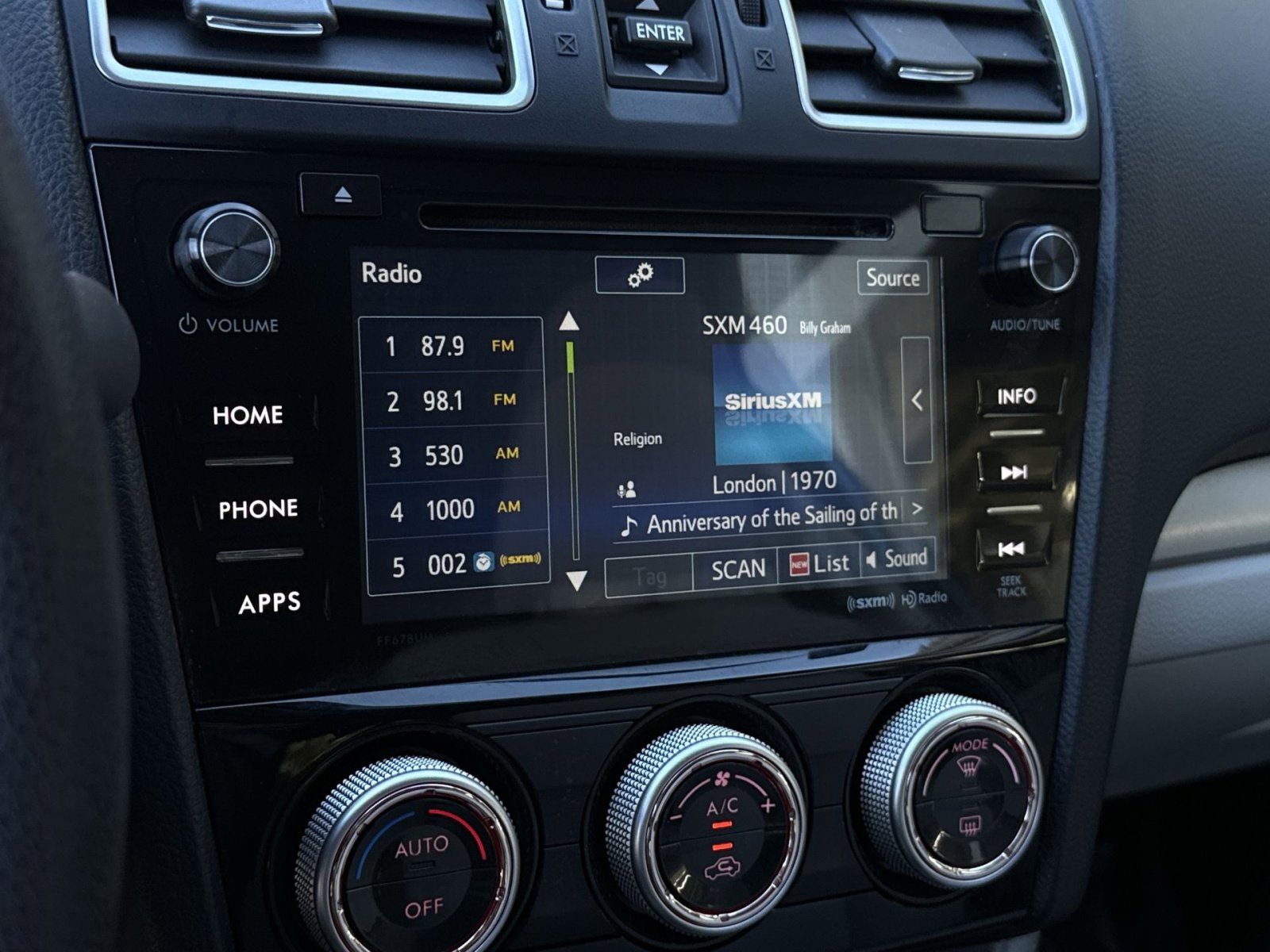 Used 2017 Subaru Forester 2.5i Premium w/ All-Weather Package image 18