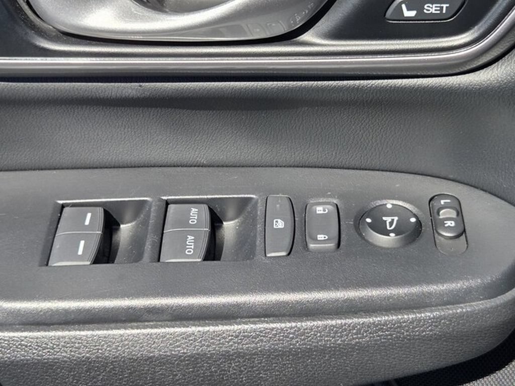 Used 2022 Honda CR-V Touring image 29