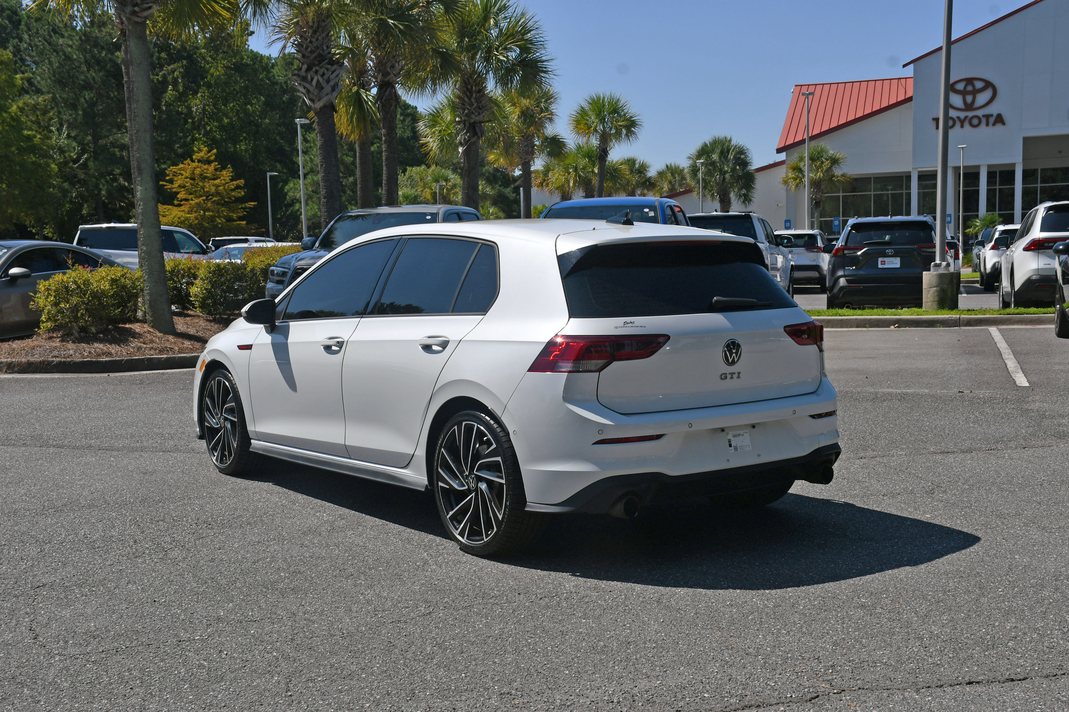 Used 2022 Volkswagen GTI Autobahn FWD image 3