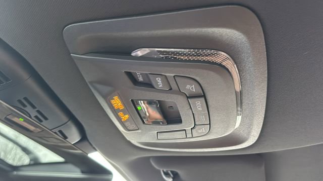 New 2025 Toyota Crown Signia Limited w/ Advanced Technology Package image 26