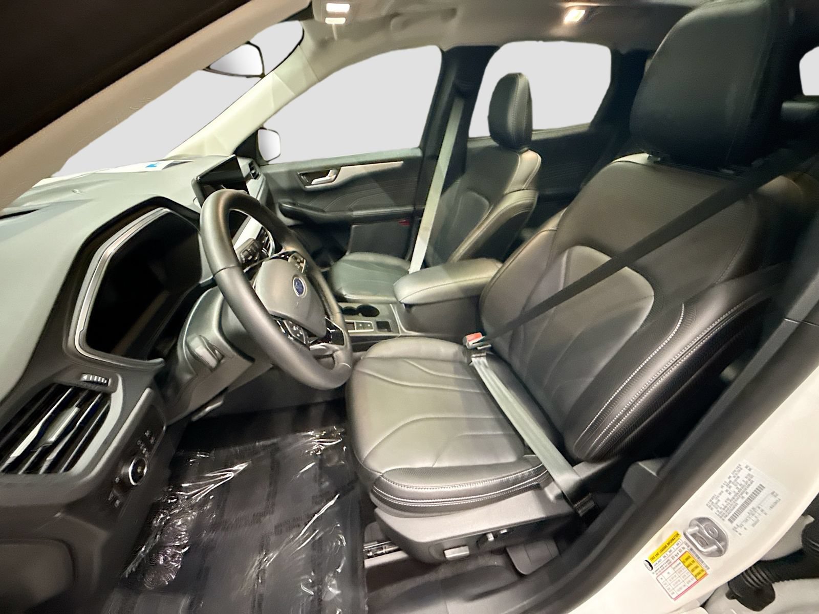 Used 2025 Ford Escape Platinum w/ Premium Technology Package AWD/4WD image 25