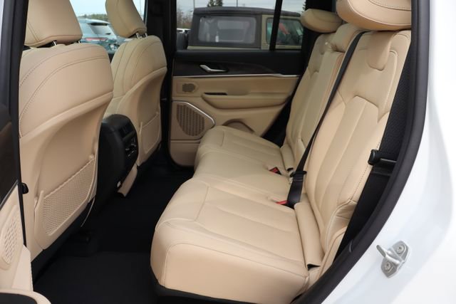 New 2026 Jeep Grand Cherokee Limited image 37