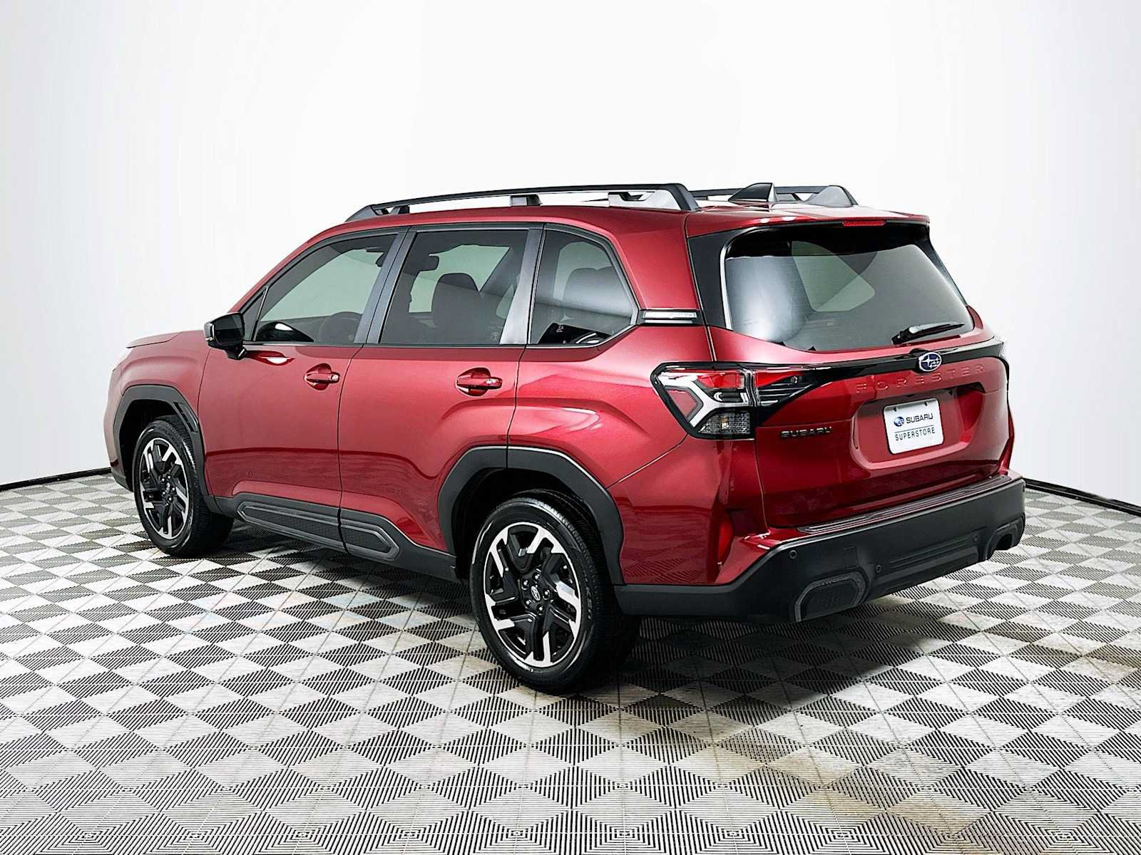 Certified 2025 Subaru Forester Limited w/ Popular Package #1 AWD/4WD image 5