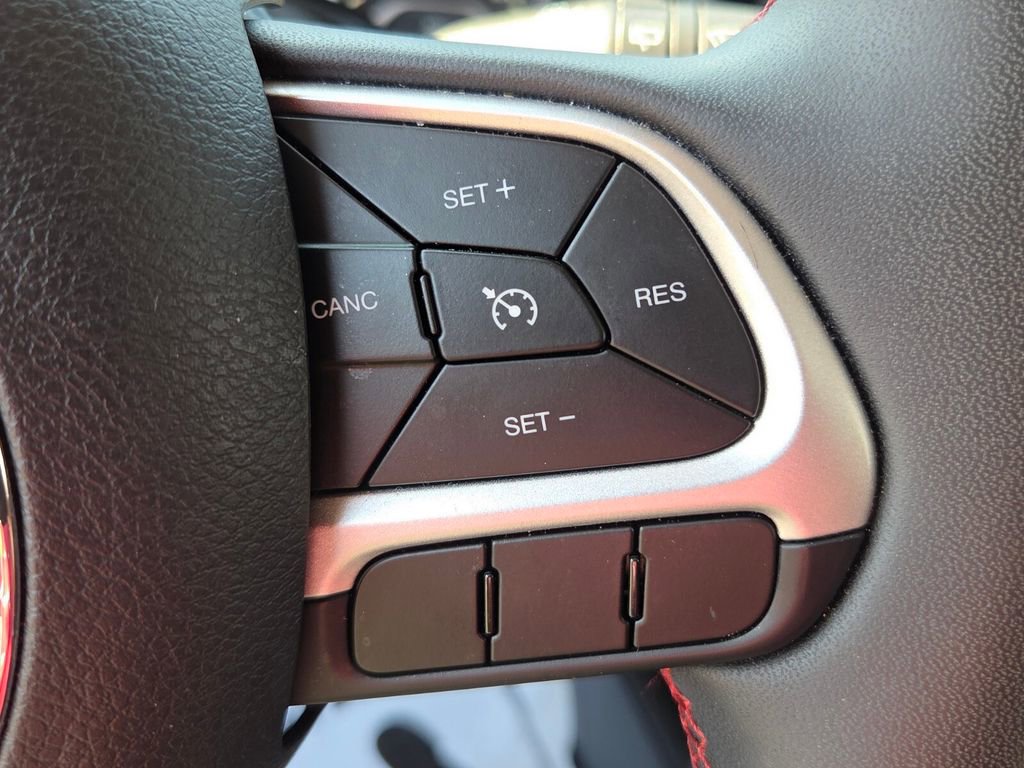 Used 2023 Jeep Renegade Trailhawk image 23