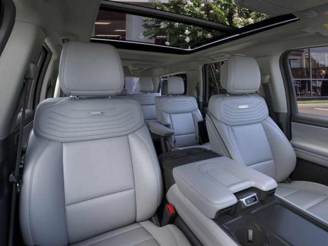 New 2026 Ford Expedition Max Platinum w/ Platinum Ultimate Package AWD/4WD image 10