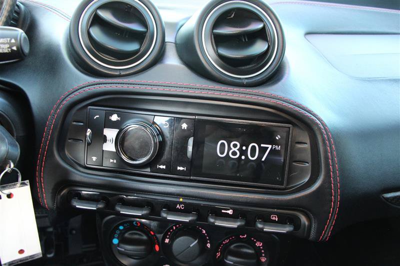 Used 2015 Alfa Romeo 4C Launch Edition w/ Convenience Group RWD image 31