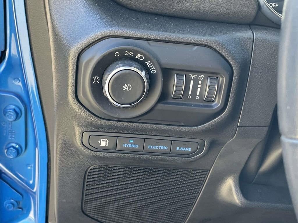 Used 2022 Jeep Wrangler Unlimited Rubicon 4xe image 21