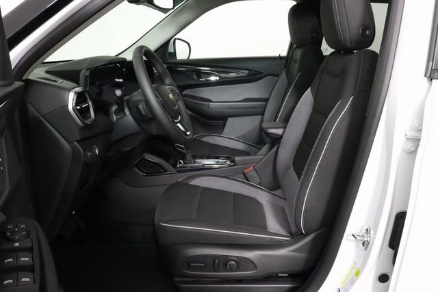 New 2025 Chevrolet TrailBlazer LT w/ Convenience Package image 9