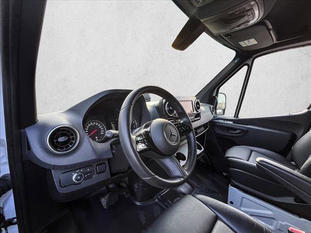 Used 2025 Mercedes-Benz Sprinter 2500 image 10
