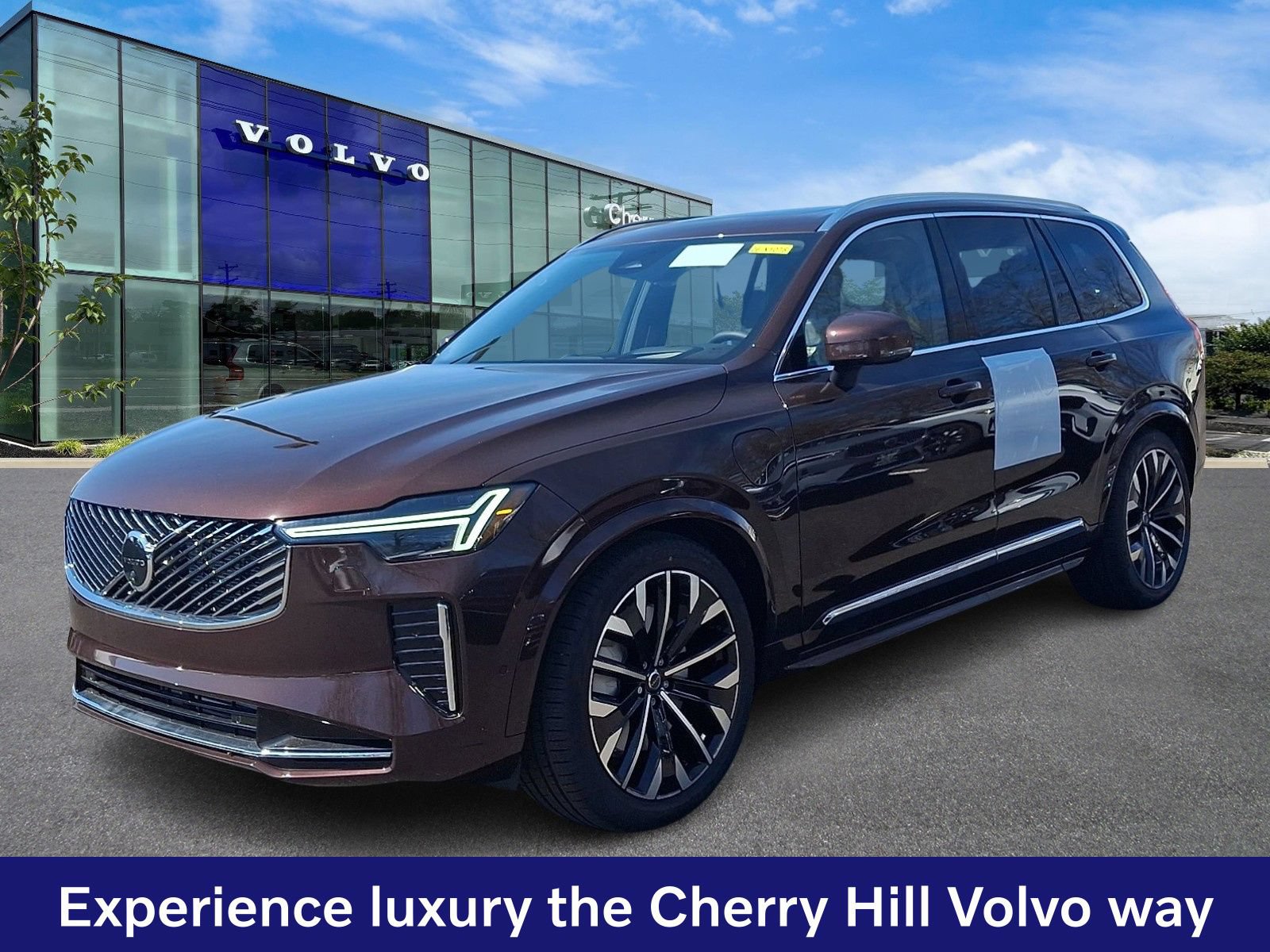 New 2026 Volvo XC90 T8 Ultra w/ Protection Package Premier AWD/4WD image 2