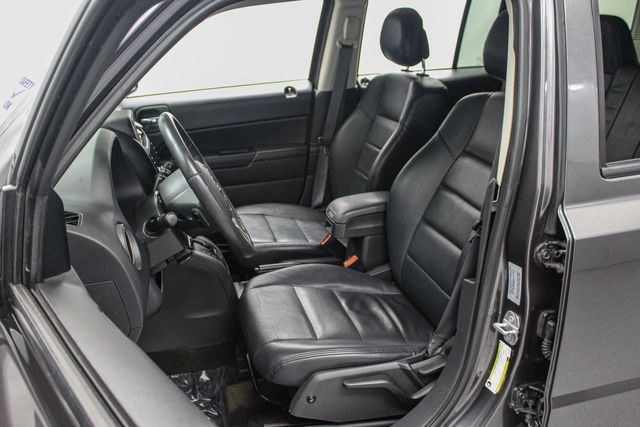 Used 2017 Jeep Patriot 75th Anniversary w/ Power Value Group AWD/4WD image 19