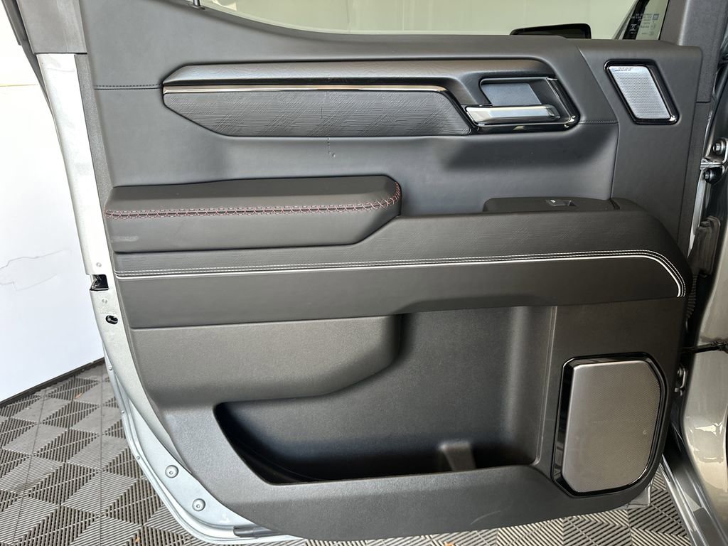 Certified 2025 GMC Sierra 1500 AT4X image 35