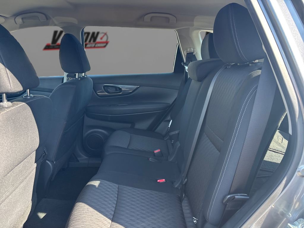 Used 2020 Nissan Rogue S image 10