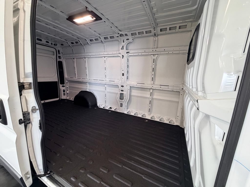 New 2026 RAM ProMaster 3500 w/ Convenience Group FWD image 8