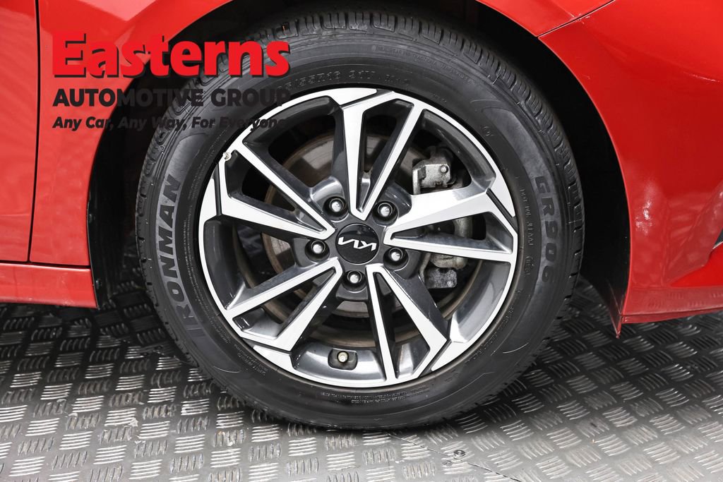 Used 2024 Kia Forte LXS FWD image 30