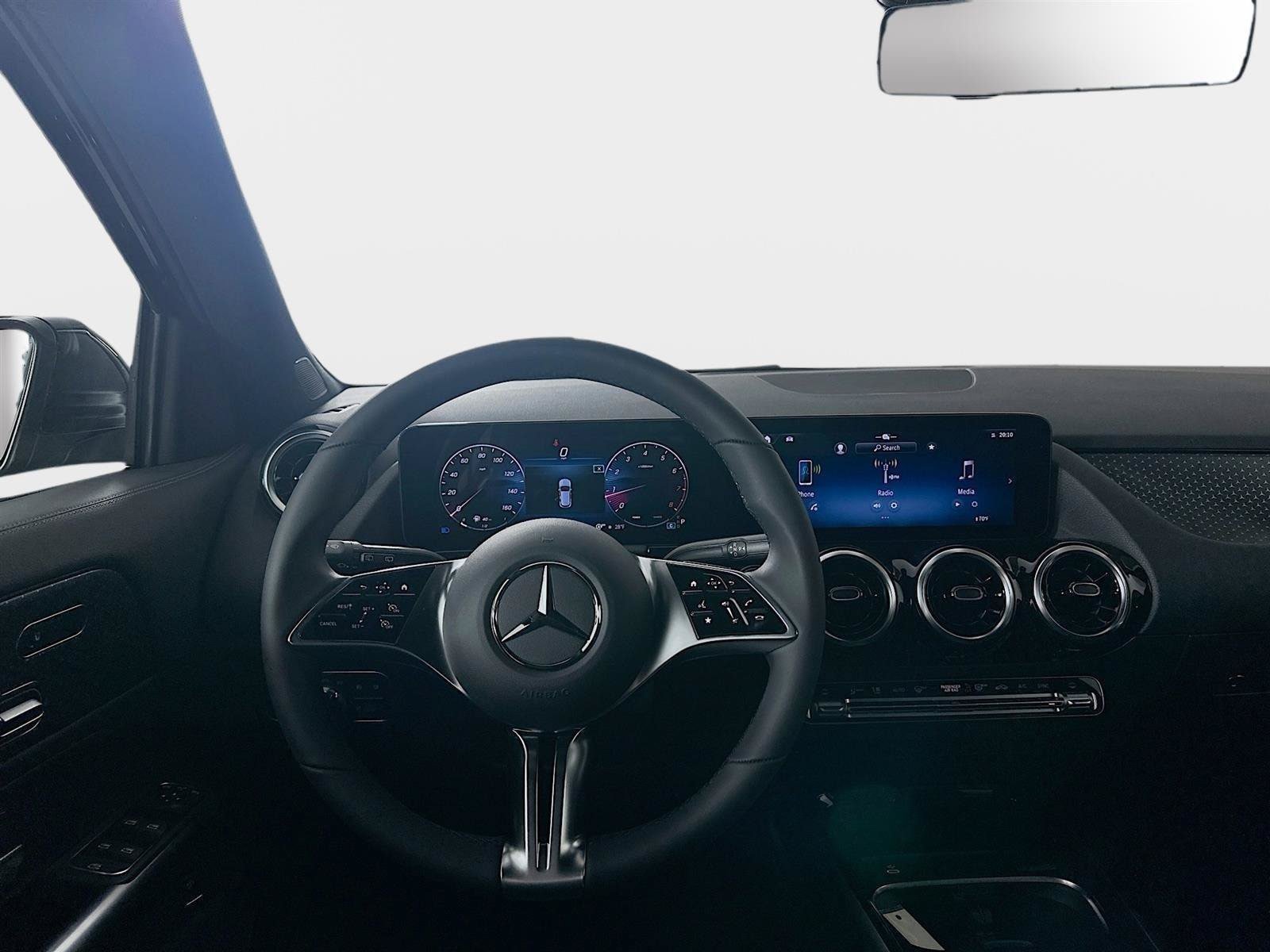 Certified 2026 Mercedes-Benz GLA 250 4MATIC image 28