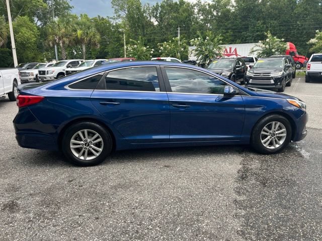 Used 2015 Hyundai Sonata SE w/ Option Group 09 FWD image 7