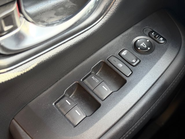 Certified 2024 Honda HR-V LX image 26
