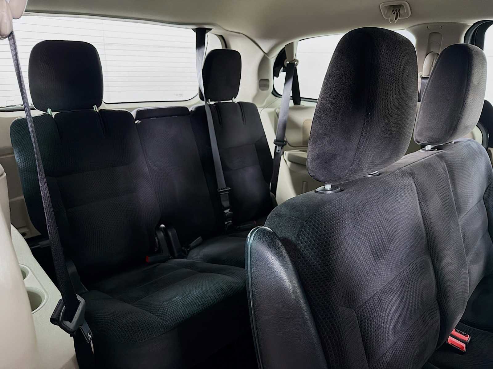 Used 2014 Dodge Grand Caravan American Value Package image 21