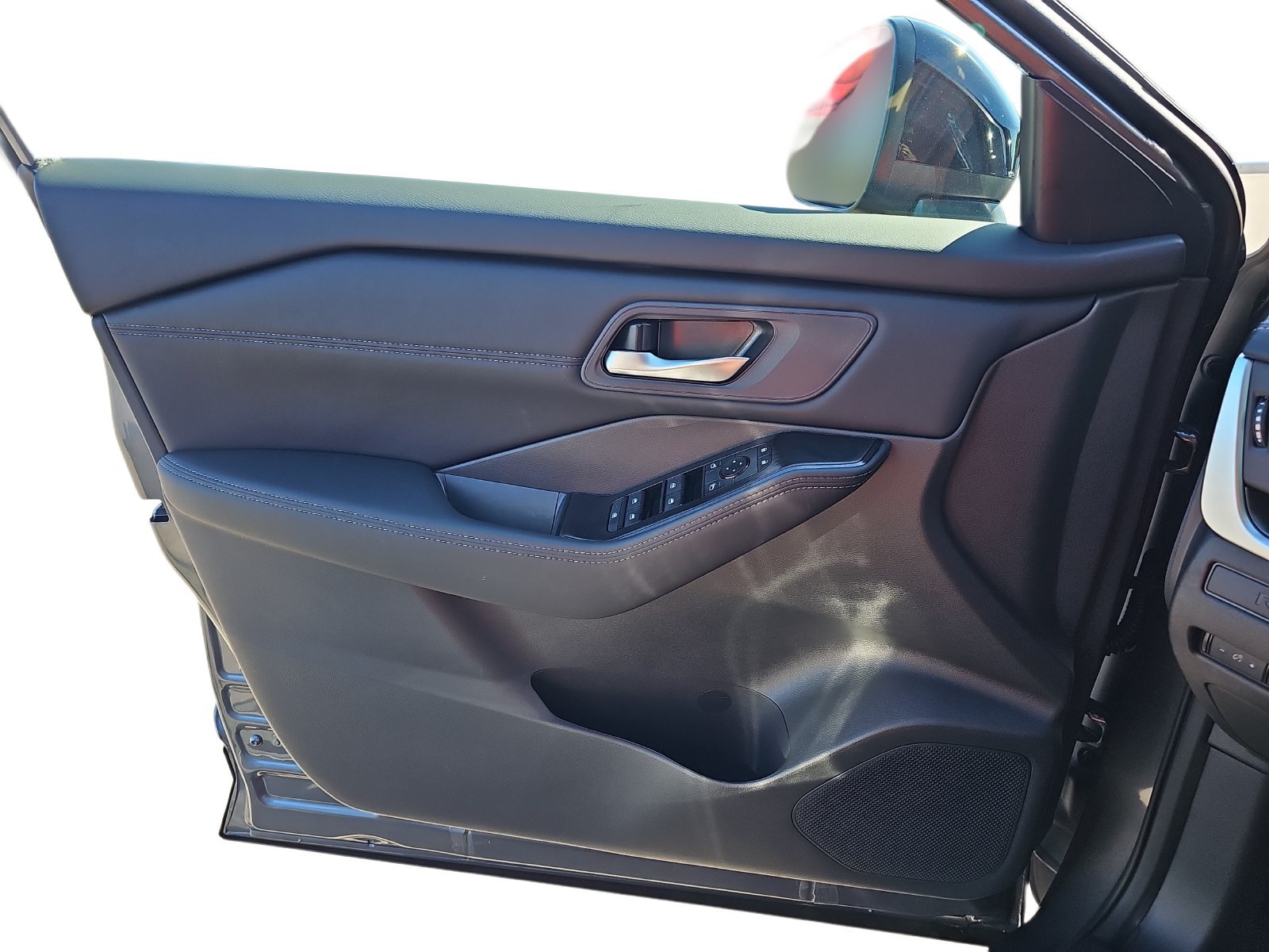 New 2027 Nissan Rogue Dark Armor FWD image 26